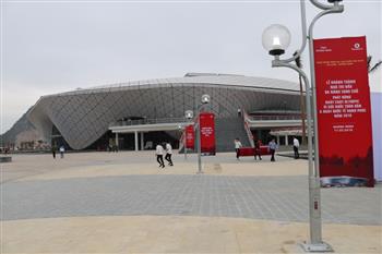 Kỳ quan nhân tạo trong kỳ quan thiên tạo